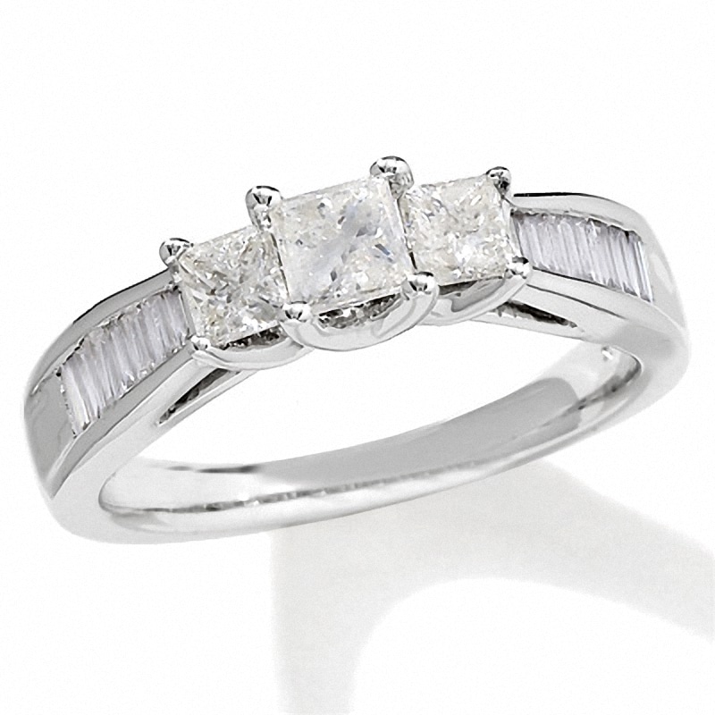 Main Image 1 of Previously Owned - 1-1/2 CT. T.W. Princess-Cut Diamond Three Stone Ring in 14K White Gold