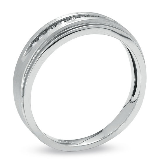 Previously Owned - 1/10 CT. T.w. Diamond Wedding Band in 10K White Gold