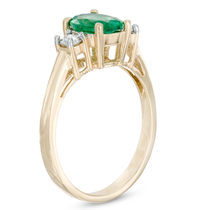 Main Image 2 of Previously Owned - Oval Emerald and 1/5 CT. T.W. Diamond Ring in 14K Gold