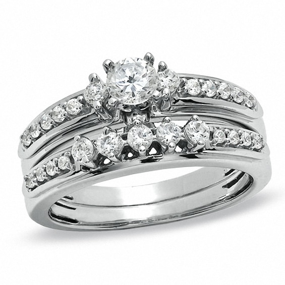 Previously Owned - 3/4 CT. T.w. Diamond Bridal Set in 14K White Gold