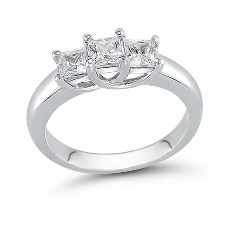 Main Image 1 of Previously Owned - 2-1/2 CT. T.W. Princess-Cut Diamond Three Stone Band in 14K White Gold (H/VS2)