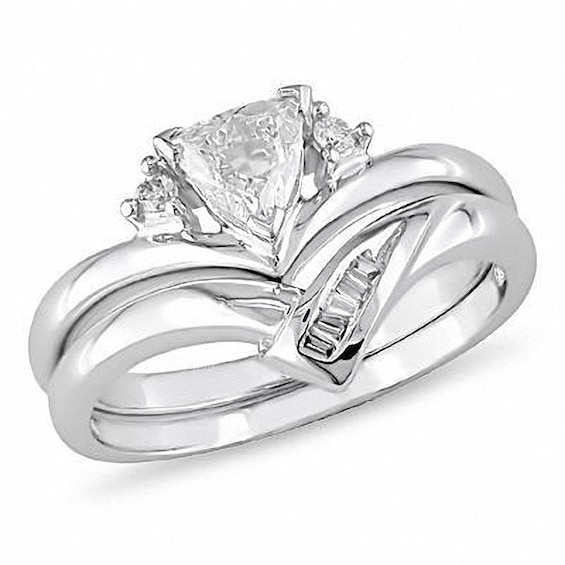 Previously Owned - 1/3 CT. T.w. Trillion-Cut Diamond Bridal Set in 14K White Gold