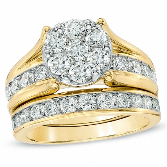 Previously Owned - 2-1/2 CT. T.w. Diamond Flower Cluster Bridal Set in 14K Gold