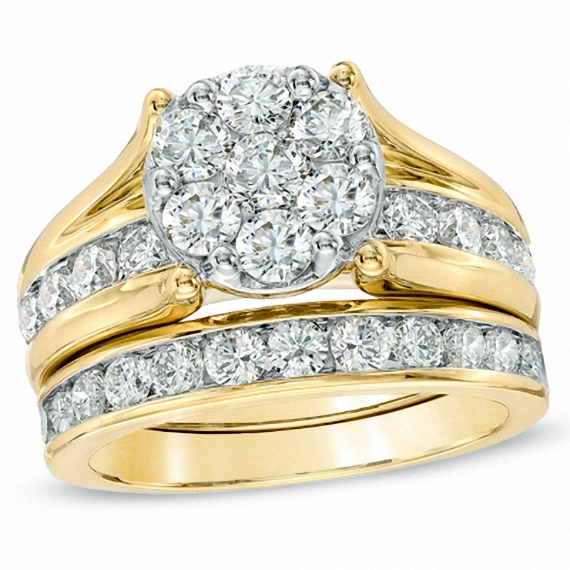 Main Image 1 of Previously Owned - 2-1/2 CT. T.W. Diamond Flower Cluster Bridal Set in 14K Gold