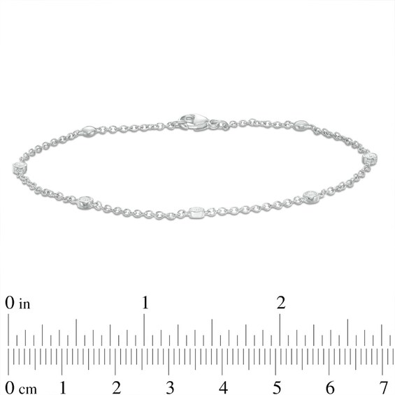 Previously Owned - 1/6 CT. T.w. Diamond Five Stone Station Bracelet in 10K White Gold - 7.5"