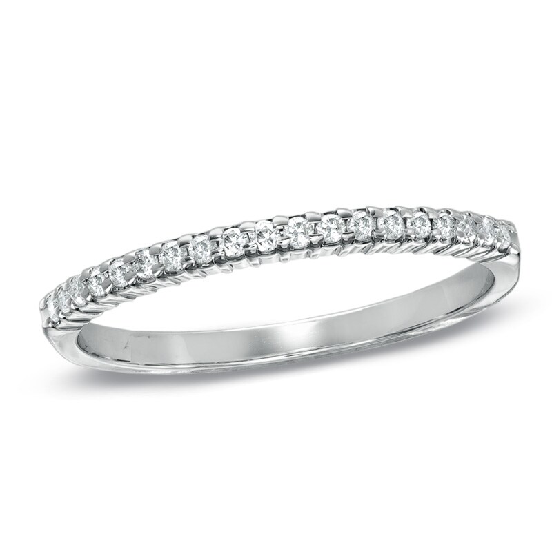 Previously Owned - 1/6 CT. T.W. Diamond Wedding Band in 10K White Gold