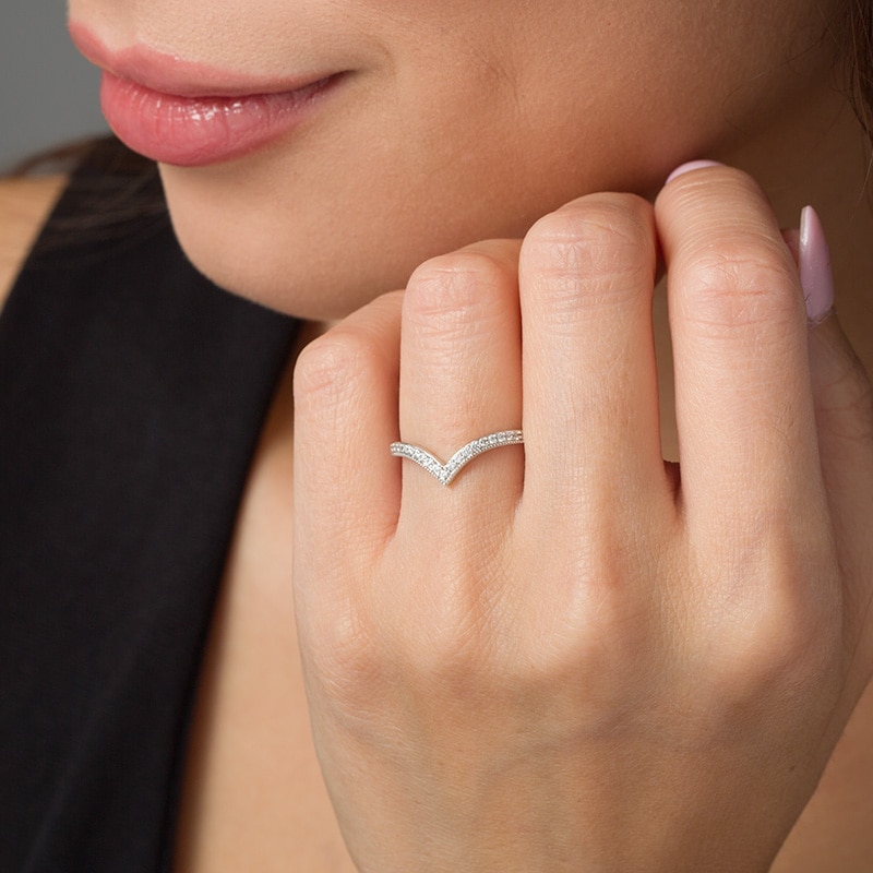 Main Image 2 of Previously Owned - 1/6 CT. T.W. Diamond Chevron Vintage-Style Anniversary Band in 10K White Gold