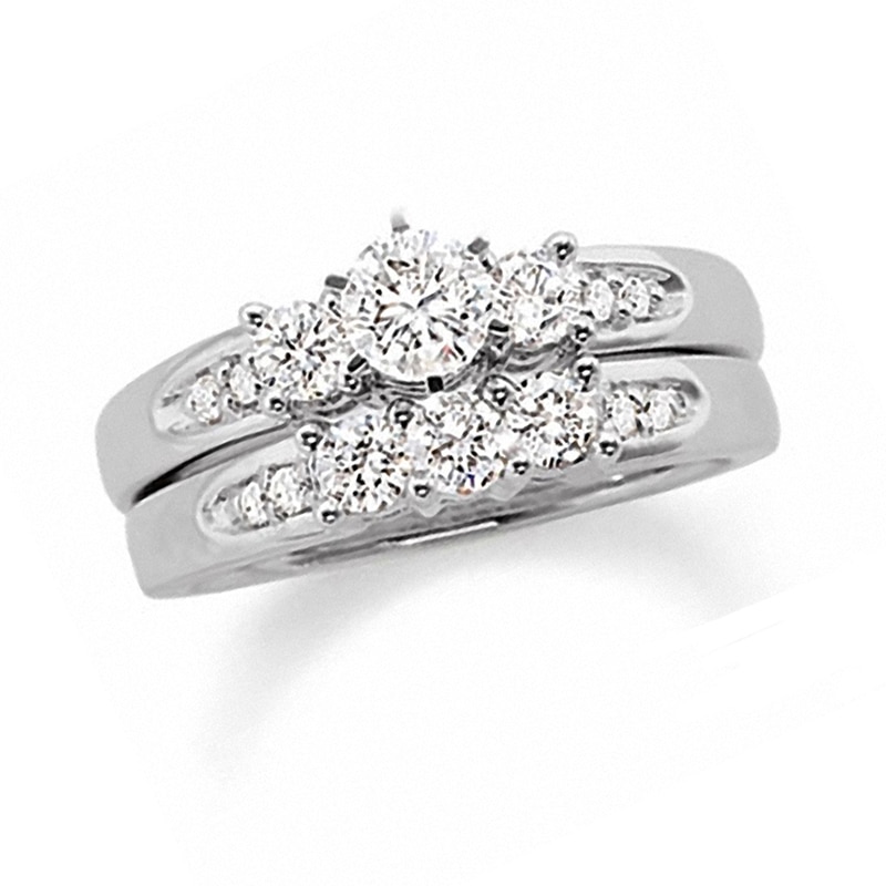 Main Image 1 of Previously Owned - 1-1/2 CT. T.W. Diamond Three Stone Bridal Set in 14K White Gold