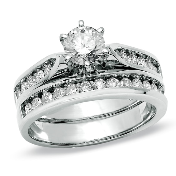 Previously Owned - 1-1/4 CT. T.w. Diamond Bridal Set in 14K White Gold