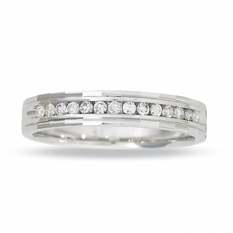 Previously Owned - Men's 1/4 CT. T.W. Diamond Band in 14K White Gold