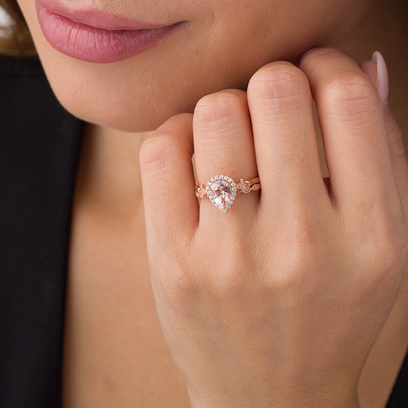 Main Image 3 of Previously Owned - Pear-Shaped Morganite and 1/5 CT. T.W. Diamond Frame Fleur-de-Lis Bridal Set in 10K Rose Gold