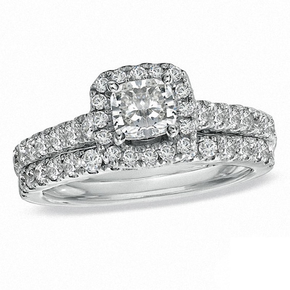 Previously Owned - Vera Wang Love Collection 1-1/2 CT. T.w. Cushion-Cut Diamond Frame Bridal Set in 14K White Gold