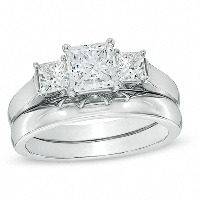 Main Image 1 of Previously Owned - 1 CT. T.W. Princess-Cut Diamond Three Stone Bridal Set in Platinum (H/SI2)