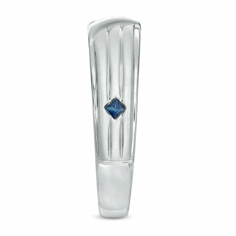 Main Image 3 of Previously Owned - Vera Wang Men's 1/8 CT. T.W. Diamond Three Stone Wedding Band in 14K White Gold