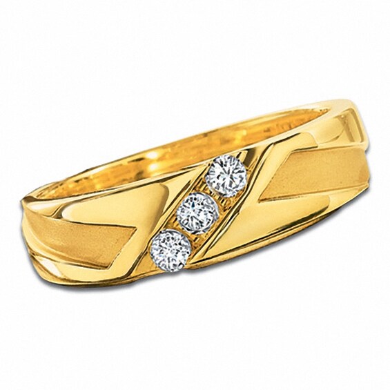 Previously Owned - Men's 1/4 CT. T.w. Diamond Three Stone Band in 10K Gold