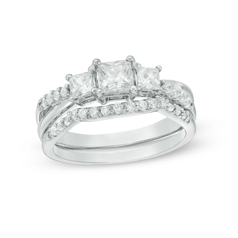Main Image 1 of Previously Owned - 3/4 CT. T.W. Princess-Cut Diamond Three Stone Bridal Set in 10K White Gold