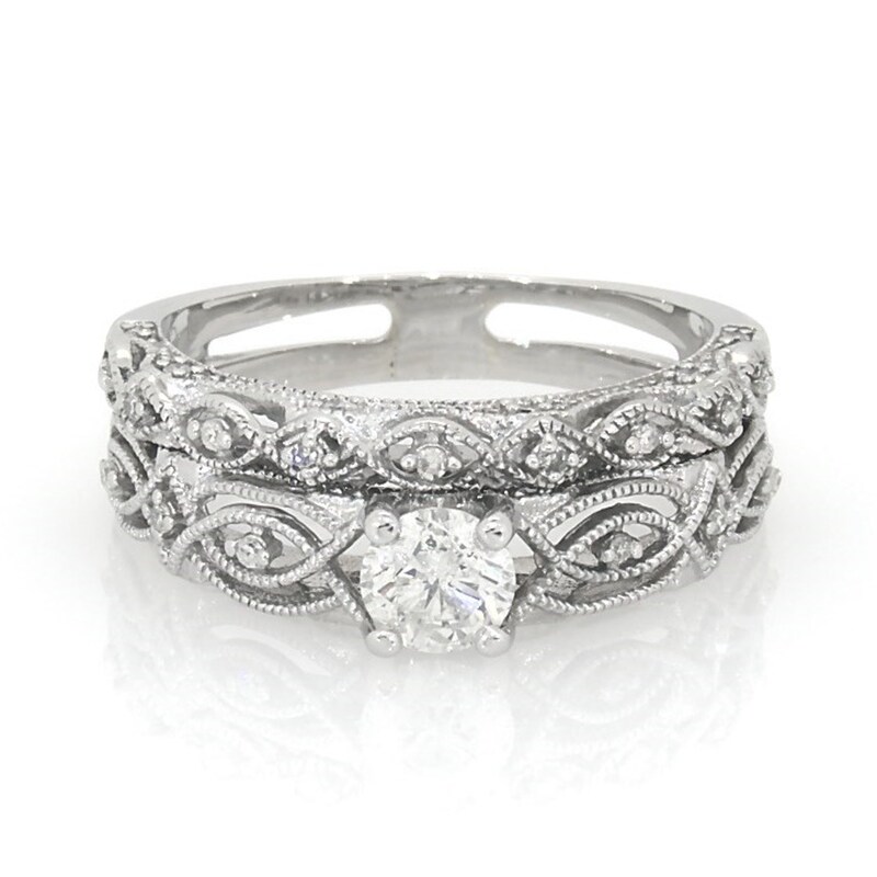 Main Image 1 of Previously Owned 3/4 CT. T.W. Diamond Vintage-Style Soldered Bridal Set in 10K White Gold