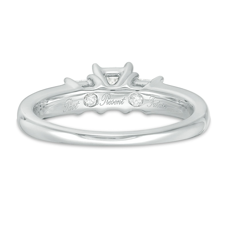 Main Image 3 of Previously Owned - 1-1/2 CT. T.W. Princess-Cut Diamond Three Stone Bridal Set in 14K White Gold