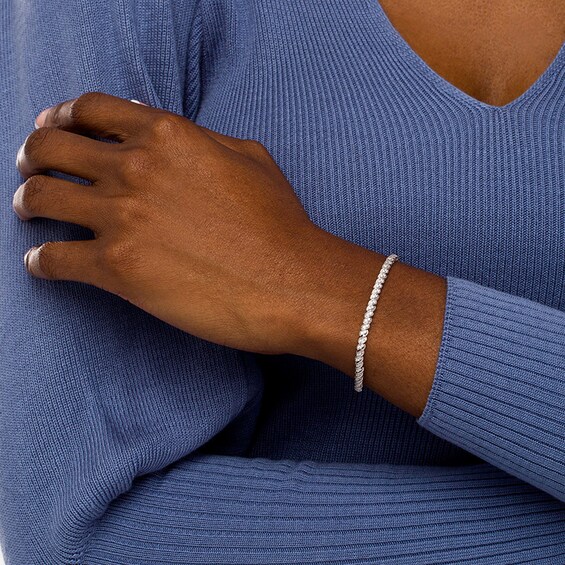 Previously Owned - 1 CT. T.w. Diamond Twist Line Bracelet in 10K White Gold