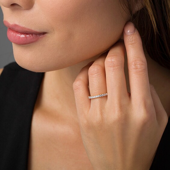 Previously Owned - 3/8 CT. T.w. Diamond Wedding Band in 10K Gold