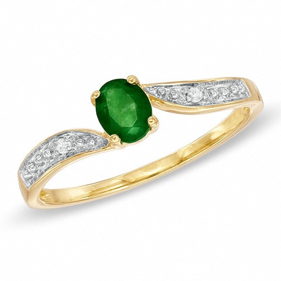 Previously Owned - Oval Emerald and Diamond Ring in 10K Gold