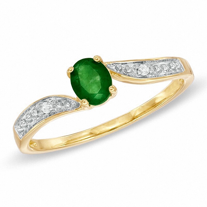 Main Image 1 of Previously Owned - Oval Emerald and Diamond Ring in 10K Gold