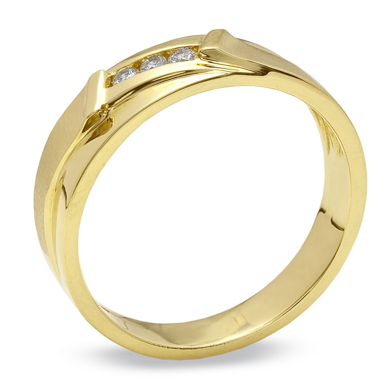 Main Image 2 of Previously Owned - Men's 1/10 CT. T.W. Diamond Wedding Band in 14K Gold