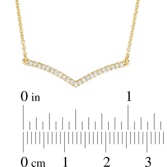 Previously Owned - 1/8 CT. T.w. Diamond Curved Chevron Necklace in 10K Gold
