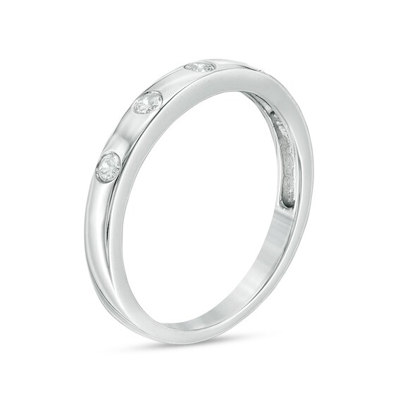 Previously Owned - 1/6 CT. T.w. Diamond Five Stone Stackable Band in 10K White Gold