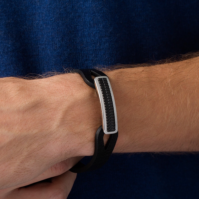 Previously Owned - Men's Leather Strap Bracelet with Ribbed Bar Stainless Steel and Black IP Clasp - 9.0"