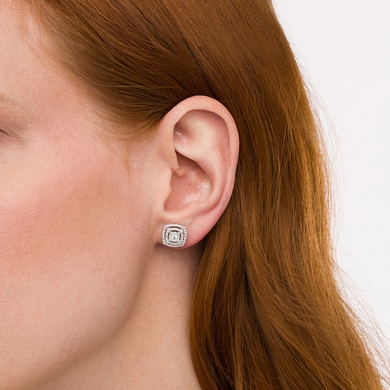 Previously Owned - 1 CT. T.w. Baguette and Round Diamond Edge Enhancer in 14K Gold