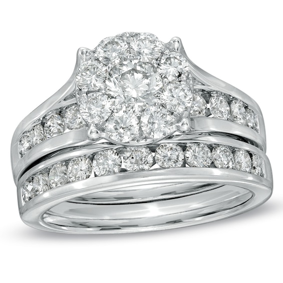 Previously Owned - 1-1/2 CT. T.w. Multi-Diamond Bridal Set in 14K White Gold