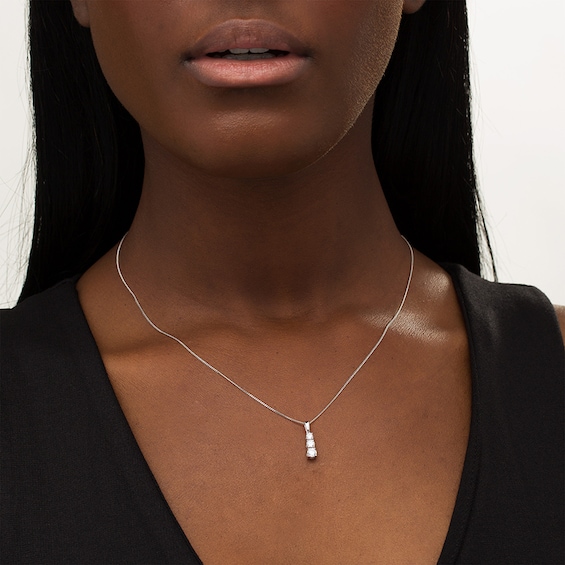 Previously Owned - 1/2 CT. T.w. Lab-Grown Diamond Graduated Three Stone Pendant in 14K White Gold (F/Si2)