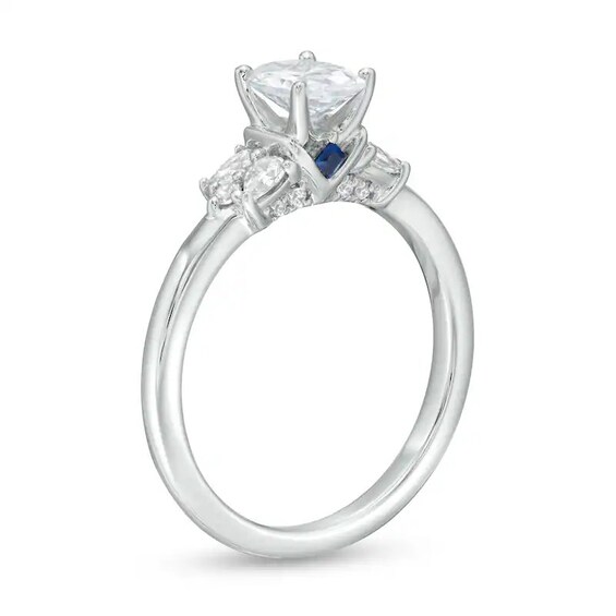 Previously Owned - Vera Wang Love Collection 1 CT. T.w. Oval Diamond Tri-Sides Engagement Ring in 14K White Gold