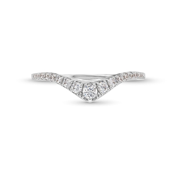 Previously Owned - 1/4 CT. T.w. Diamond Graduated Chevron Anniversary Band in 14K White Gold