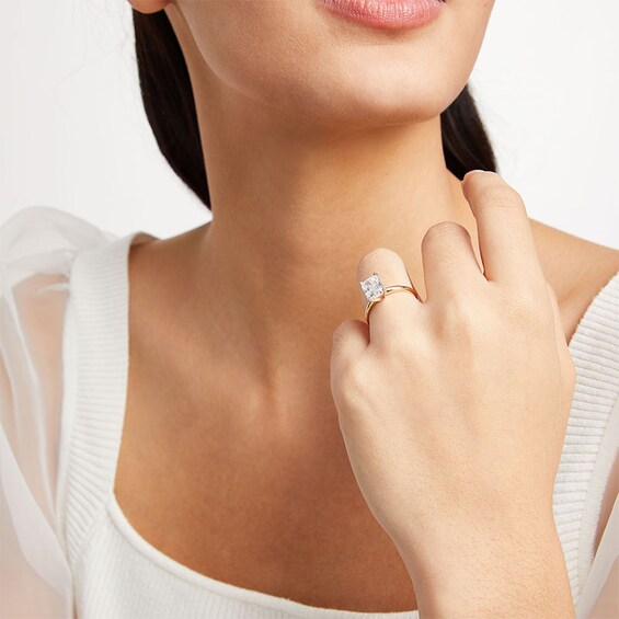 Previously Owned - 2 CT. Radiant-Cut Lab-Grown Diamond Solitaire Engagement Ring in 14K Gold (F/Vs2)