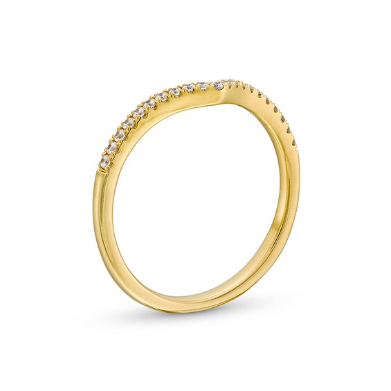 Previously Owned - 1/8 CT. T.w. Diamond Chevron Anniversary Band in 14K Gold