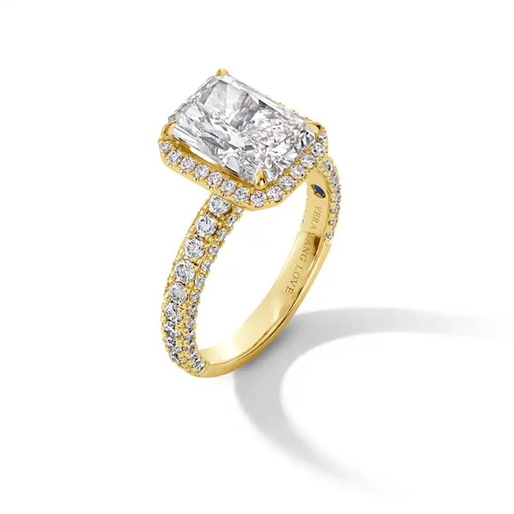 Previously Owned - Vera Wang Love Collection 4 CT. T.w. Radiant-Cut Lab-Grown Diamond Engagement Ring in 14K Gold