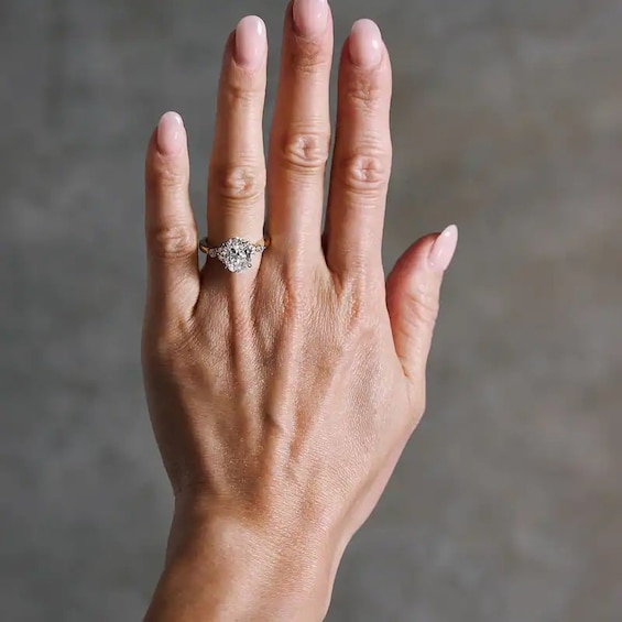 Previously Owned - 3-1/2 CT. T.w. Oval Lab-Grown Diamond Leaf-Sides Engagement Ring in 14K Gold (F/Vs2)