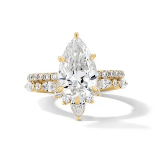 Previously Owned - 4 CT. T.W. Pear-Shaped Lab-Grown Diamond Bridal Set in 14K Gold (F/VS2)
